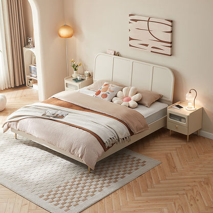 卧室米色木质双人床